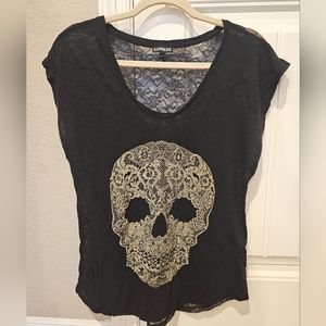 Express Lacey Skull Graphic Top - S